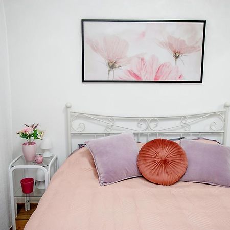 סובוטיקה Tik Tak Apartman מראה חיצוני תמונה