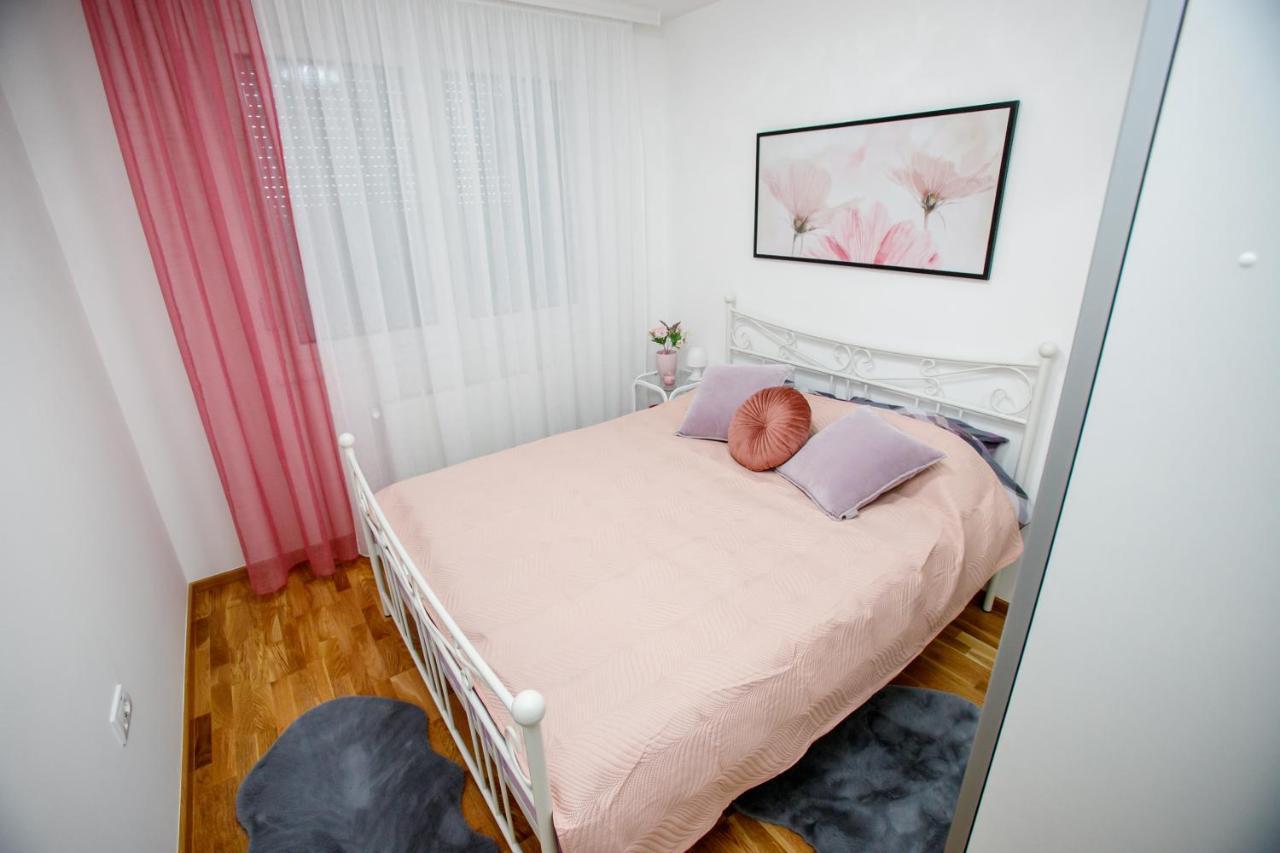 סובוטיקה Tik Tak Apartman מראה חיצוני תמונה